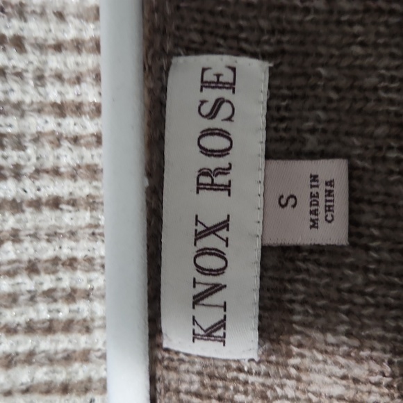 Sweater - Picture 4 of 4